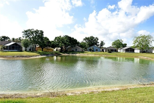 Building Photo - 271 Daniels Pointe Dr