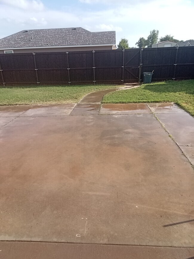 Building Photo - 2007 89th St