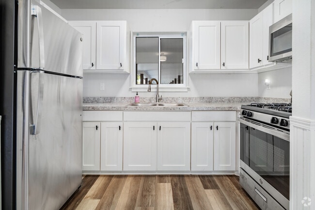 2BR, 1BA - 750SF - Kitchen - Riviera Apartments