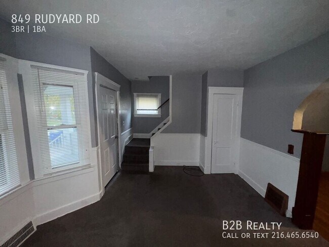 Building Photo - 849 Rudyard Rd