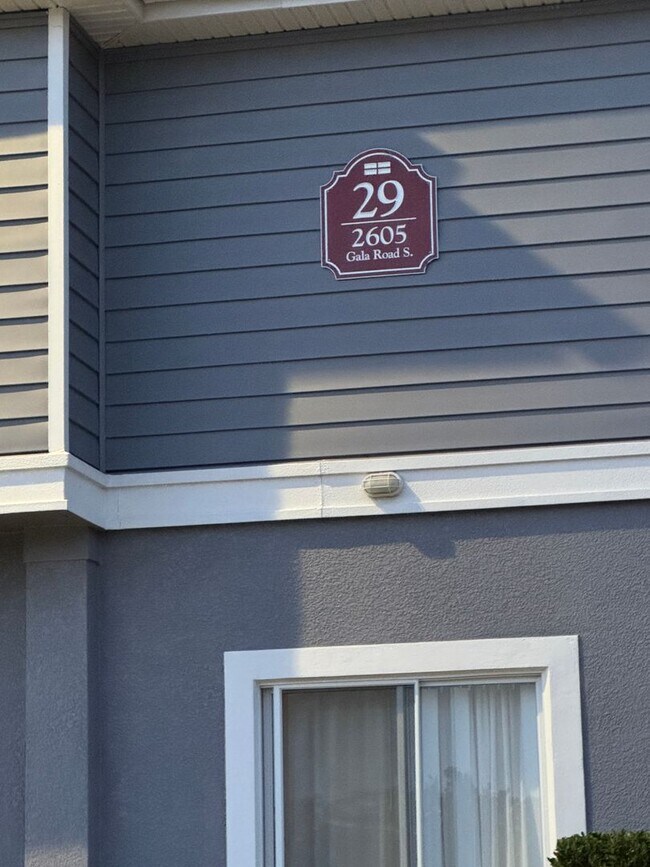 Building Photo - Condo for Lease with Resort Amenities