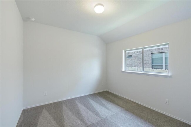 Building Photo - 309 Clear Frk Lp