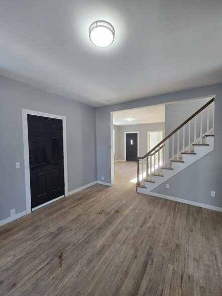 Building Photo - 715 Junction St