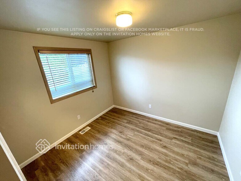 Building Photo - 4603 60th Dr NE