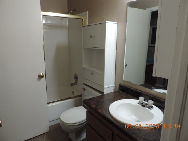 Building Photo - 4240 S Mobile Cir