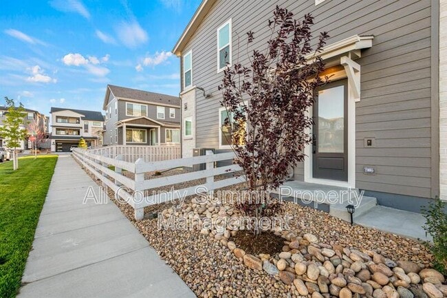 Building Photo - 12014 Octave Ave