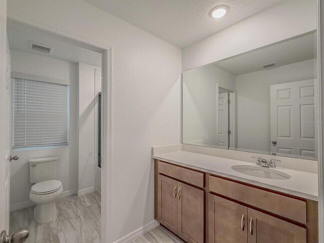 Building Photo - 438 Marion Lp