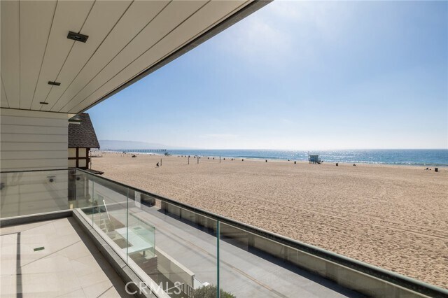 Building Photo - 2428 The Strand