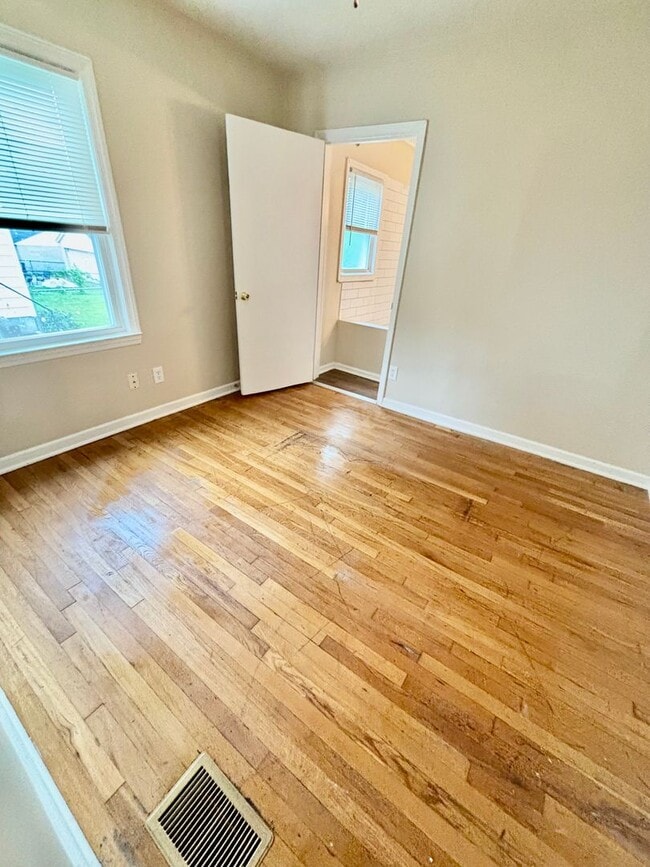 Building Photo - The "More Room to Roam" House: 4 Beds, 2 B...