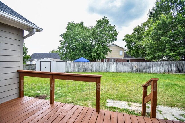 Building Photo - 2812 Bolla Dr