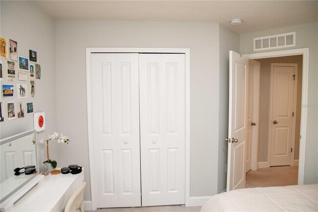 Building Photo - 5963 Glory Bower Dr