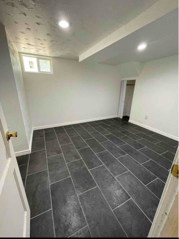 Building Photo - 5185 1150 W