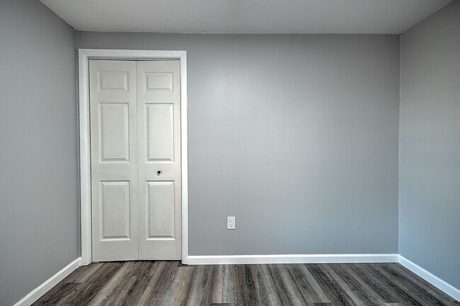 Building Photo - 254 Wildwood Dr