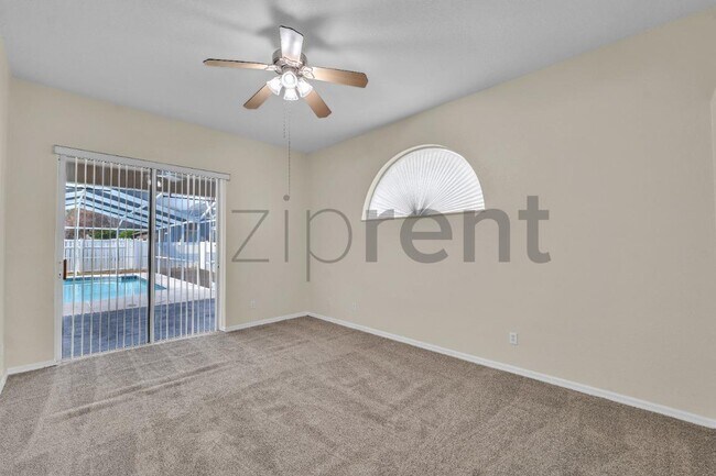 Building Photo - 2012 Dumont Dr