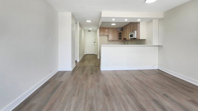 Building Photo - 405 N Wabash Ave