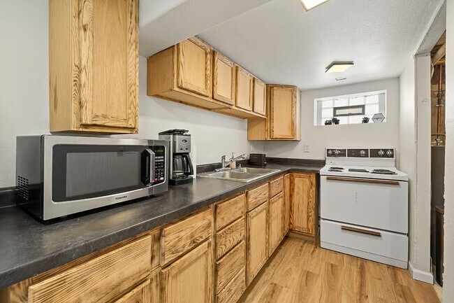 Building Photo - 718 East Blvd