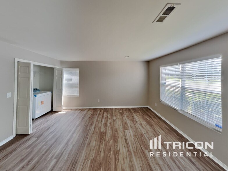 Building Photo - 5337 Liberty Hall Cir
