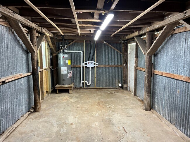 Building Photo - 1106 Gulfview St