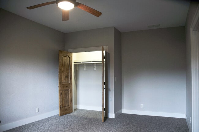 Building Photo - 1054 Boar Rdg Rd