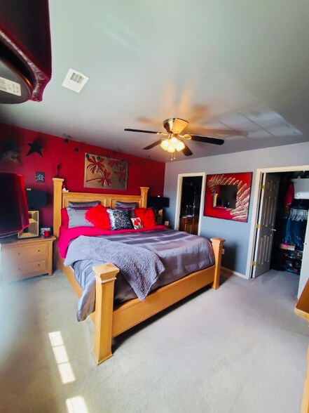 Building Photo - 9805 Mia Ln