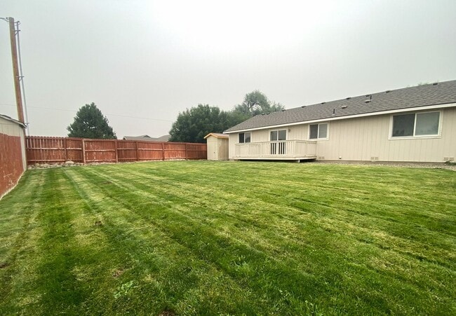 Building Photo - 3 Bedroom 2 Bathroom Home for Rent!