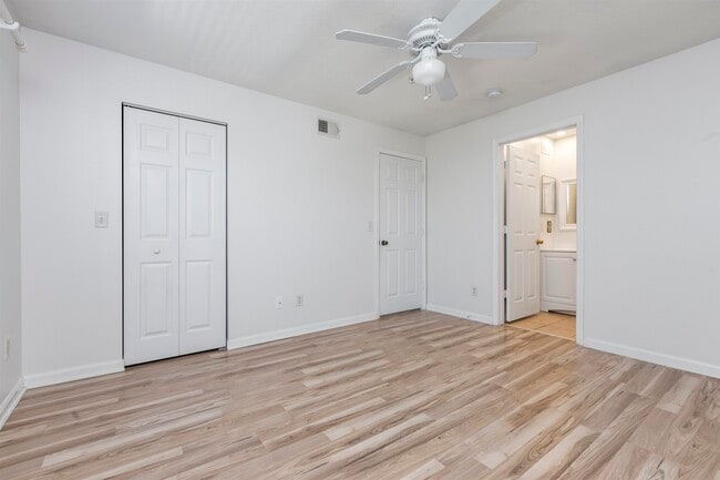 Building Photo - 206 16th St