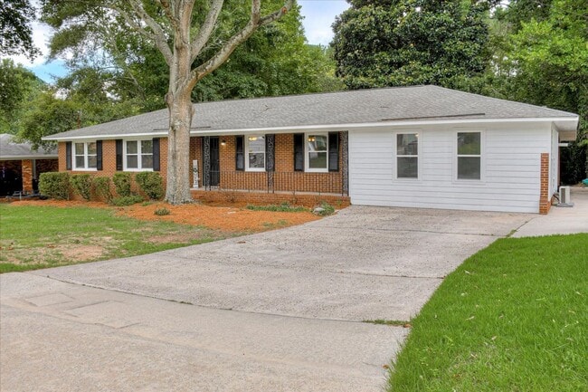 Building Photo - 4 Bed/2 Bath home in Columbia County