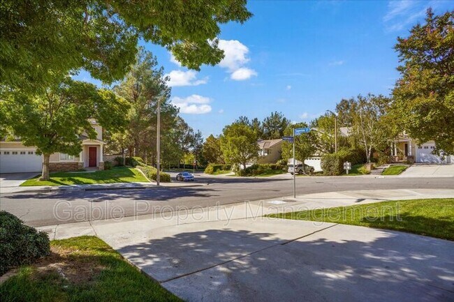 Building Photo - 27878 Amberwood Ln