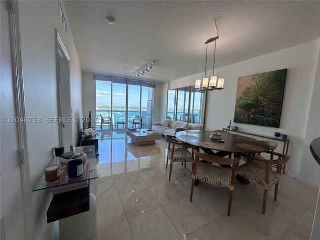 Building Photo - 7900 Harbor Island Dr