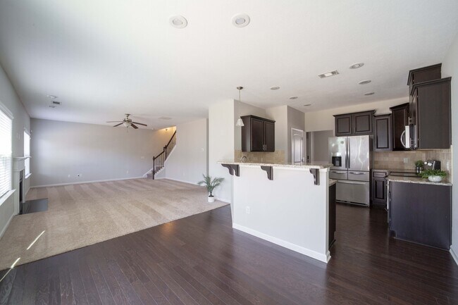 Building Photo - 7311 San Vista Dr