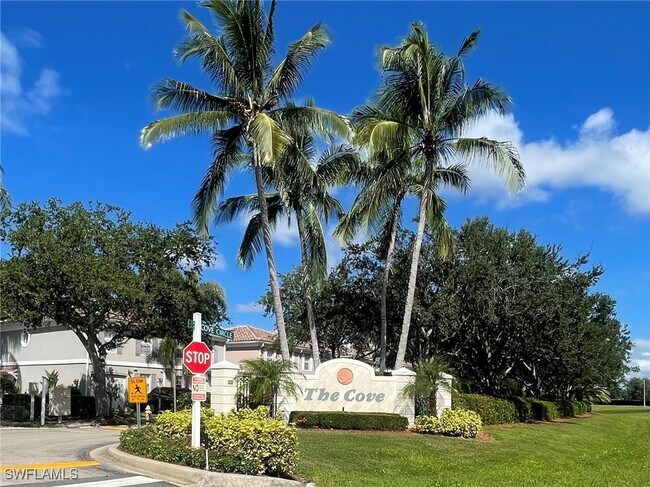 Building Photo - 5325 Cove Cir