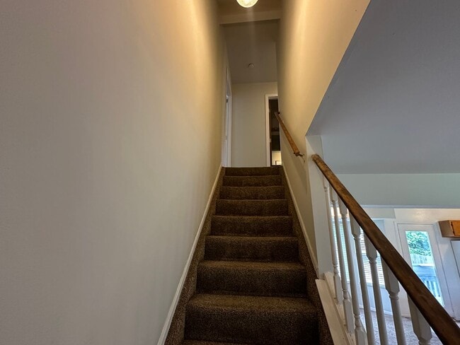 Building Photo - Delhi- Spacious 3 bedroom 2 bath in OHSD
