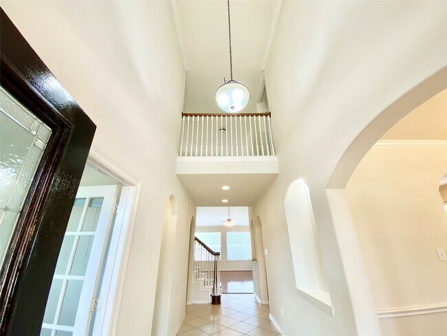 Building Photo - 5518 Chantel Way
