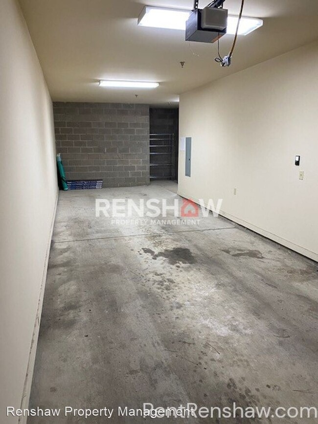 Building Photo - 2 br, 2.5 bath House - 449 Monroe Ave. #107