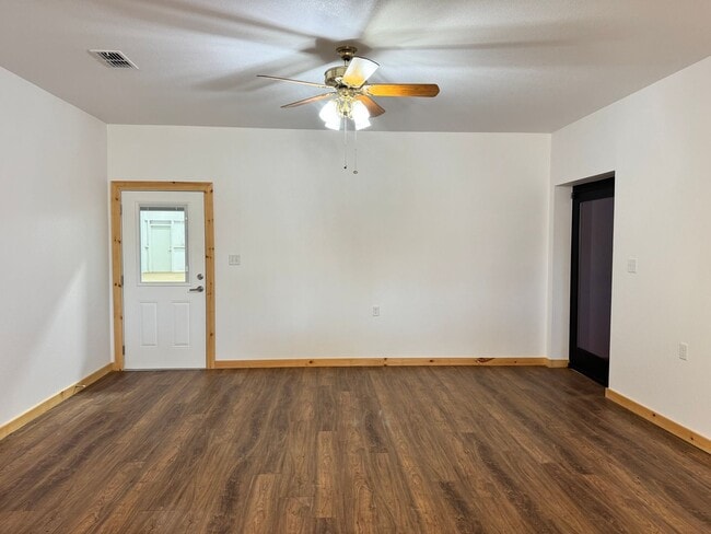 Building Photo - 11201 N C R 1440