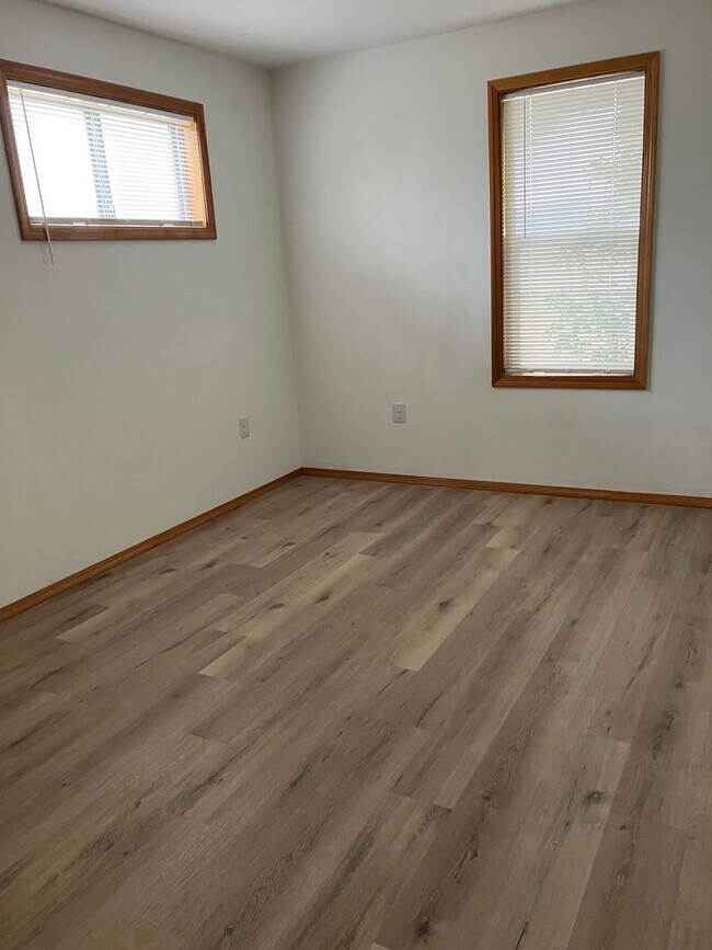 Building Photo - 3 Bedroom 2 bath house in Newberg