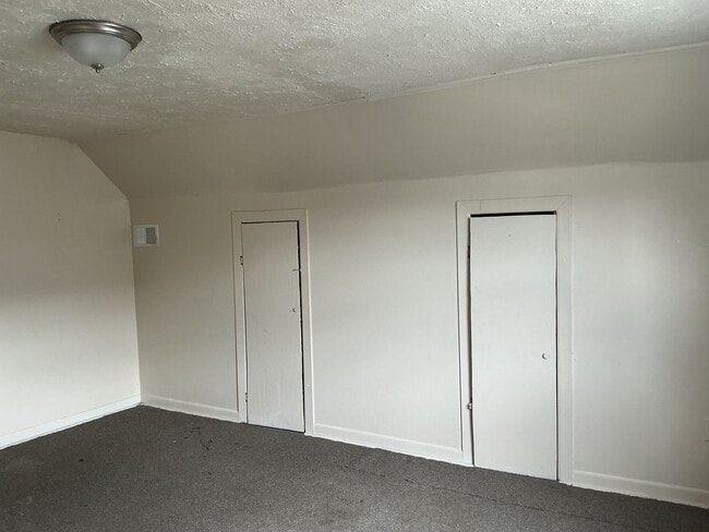 Building Photo - 2078 S 17th St