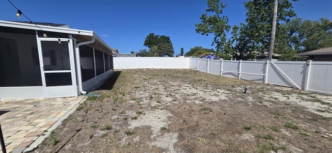Building Photo - 7131 Vista Way
