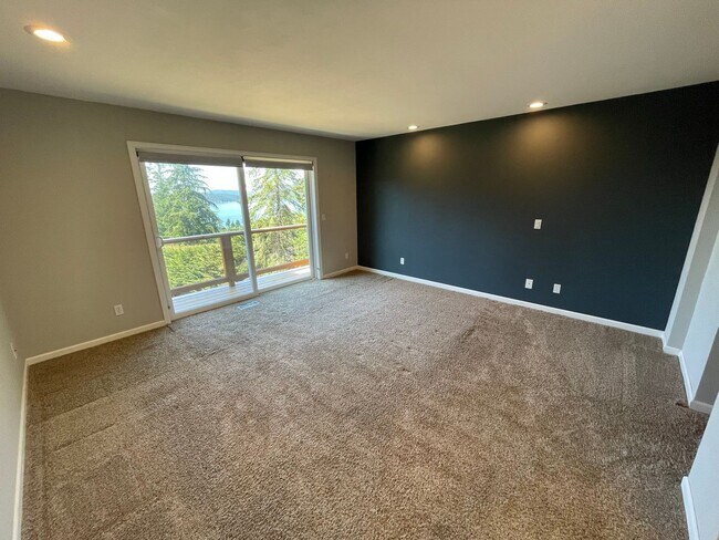Building Photo - 14076 Rosario Rd