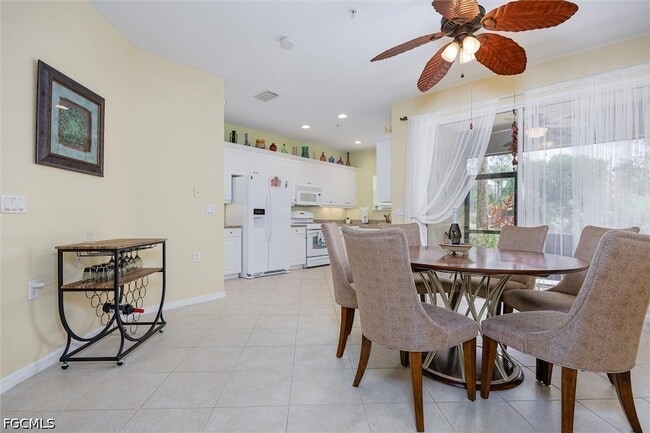 Building Photo - 3210 Cottonwood Bend