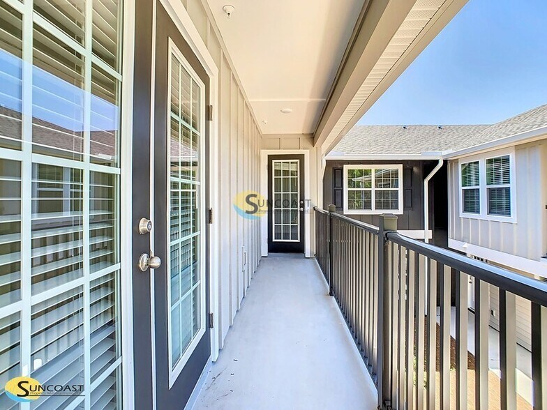 Building Photo - 3821 SW 43rd Ct