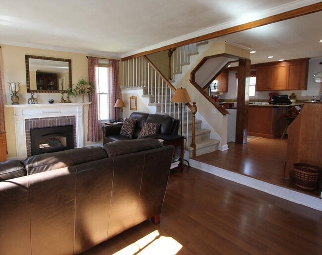 Primary Photo - 192 Wellman Ave