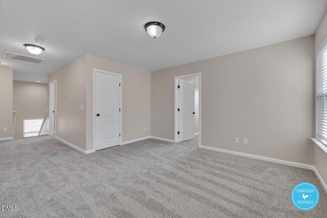 Building Photo - 831 Ember Dr