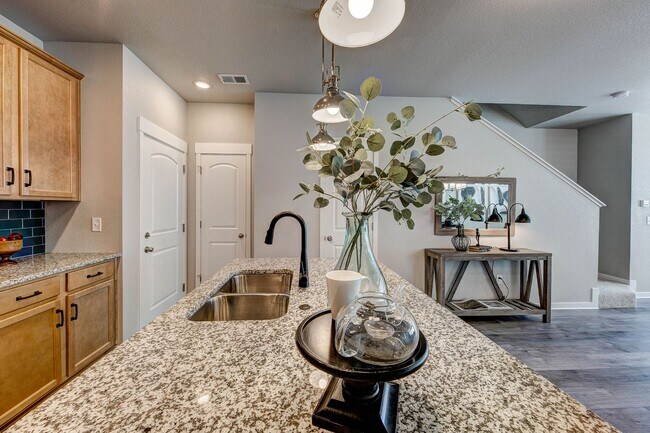Building Photo - Gorgeous New Build 3 Bed 2 1/2 Bath in Tim...