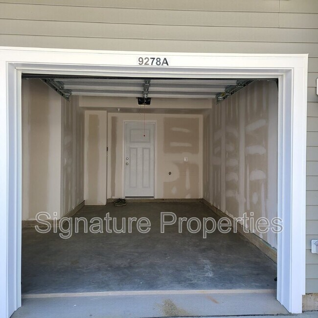 Building Photo - 9278 Magellan Pky