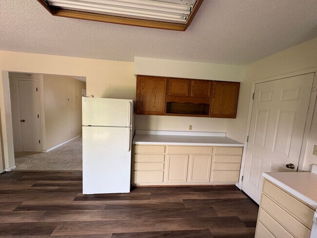 Building Photo - Charming 3-bedroom Home in Wamego close to West Elementary School