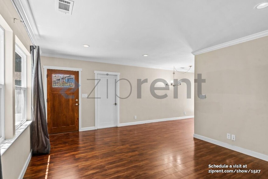 Building Photo - 1133 Lovell Ave
