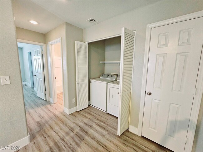 Building Photo - 8224 Time Machine Ave