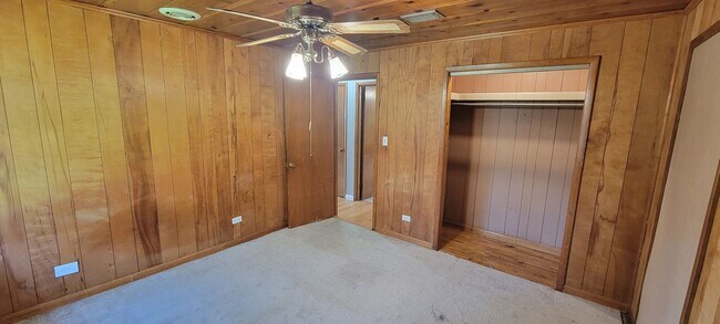 Building Photo - 2/1 Duplex Towards Cave City - 6-12 MONTH ...