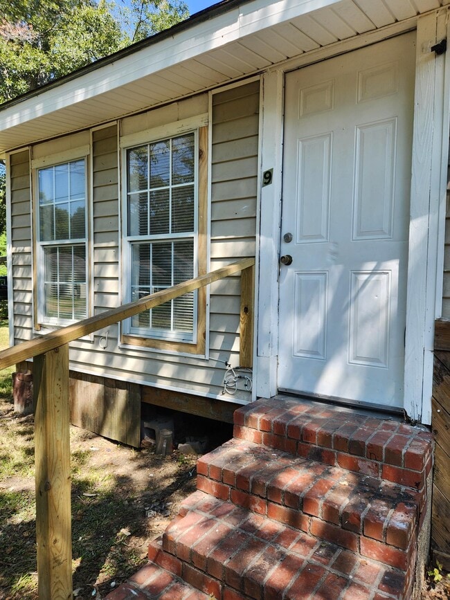 Primary Photo - 4935 Clayton Dr